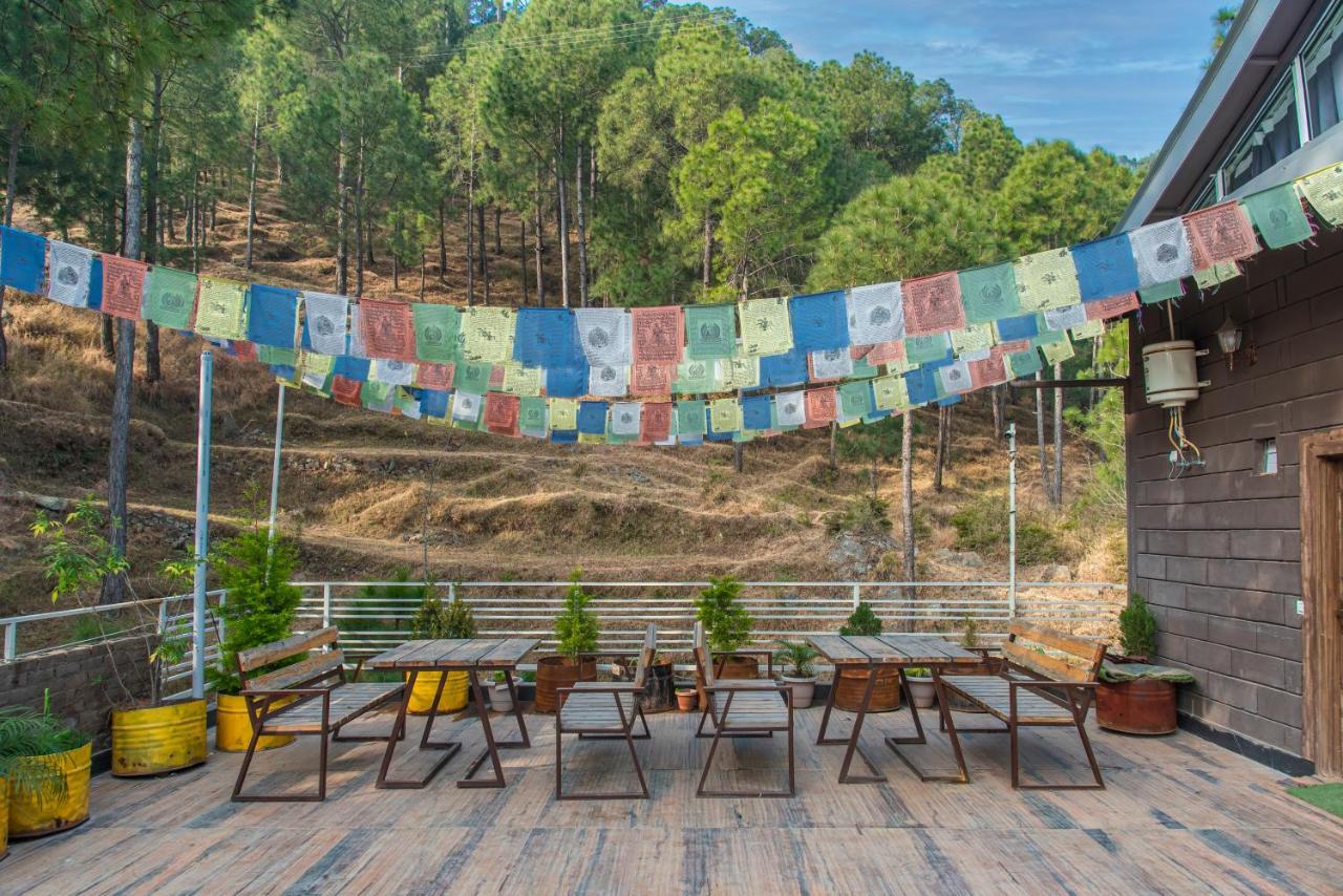 The Hillcrest Paradise Kasauli Exterior photo